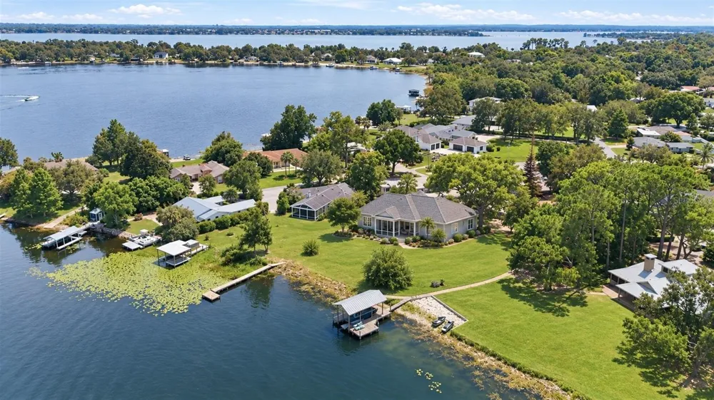 1810 PINEWAY COURT Mount Dora, FL 32757