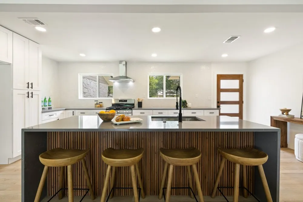5400 Salem Hill Drive Austin, TX 78745