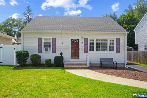 5 Sally Street