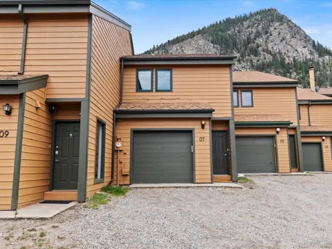 7 Granite Street