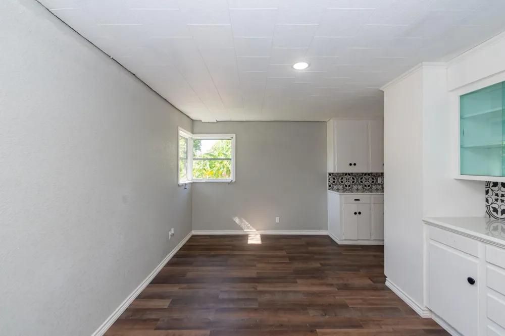 1230 W 4th Street Freeport, TX 77541
