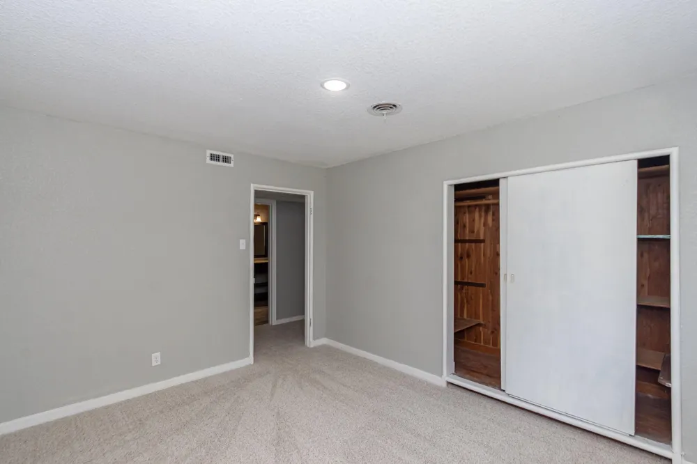 1230 W 4th Street Freeport, TX 77541
