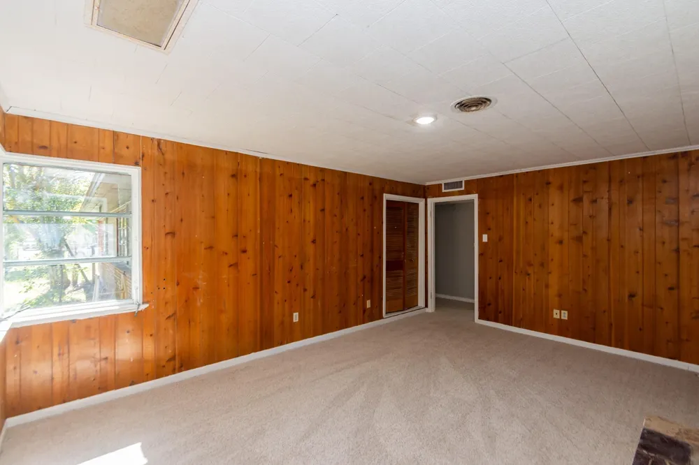1230 W 4th Street Freeport, TX 77541