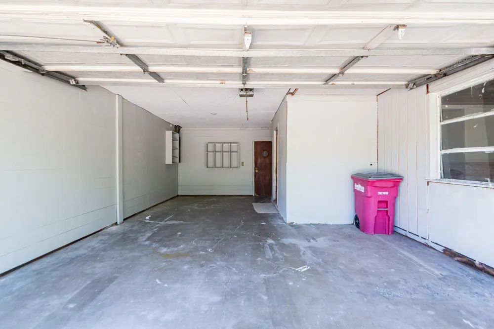 1230 W 4th Street Freeport, TX 77541