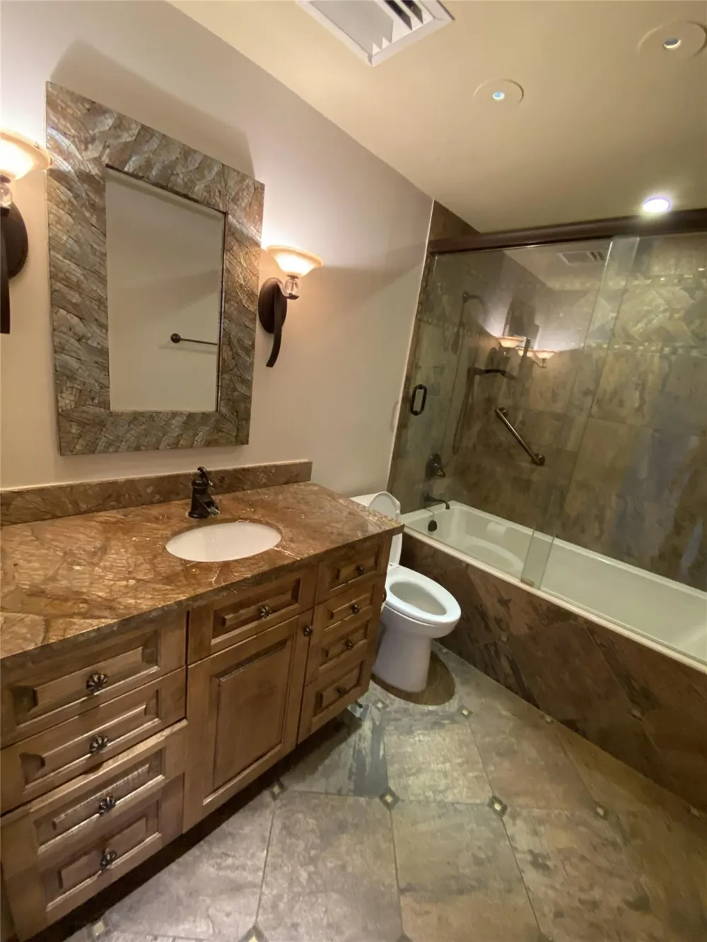 14 Greenway Plaza #13R Houston, TX 77046