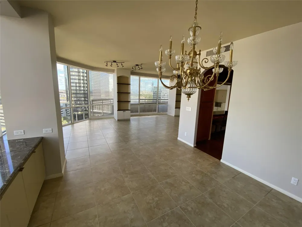 14 Greenway Plaza #13R Houston, TX 77046