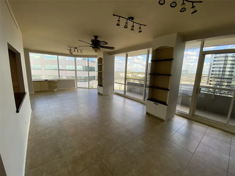 14 Greenway Plaza #13R Houston, TX 77046