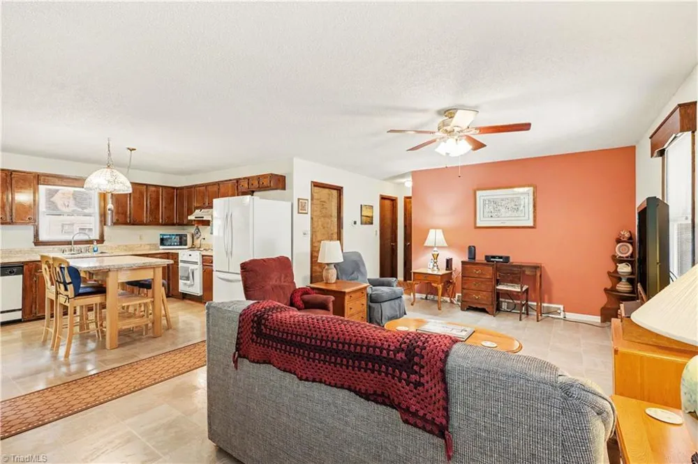 1030 Riverview Road Lexington, NC 27292