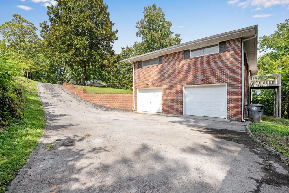 3412 Amber Avenue Chattanooga, TN 37412