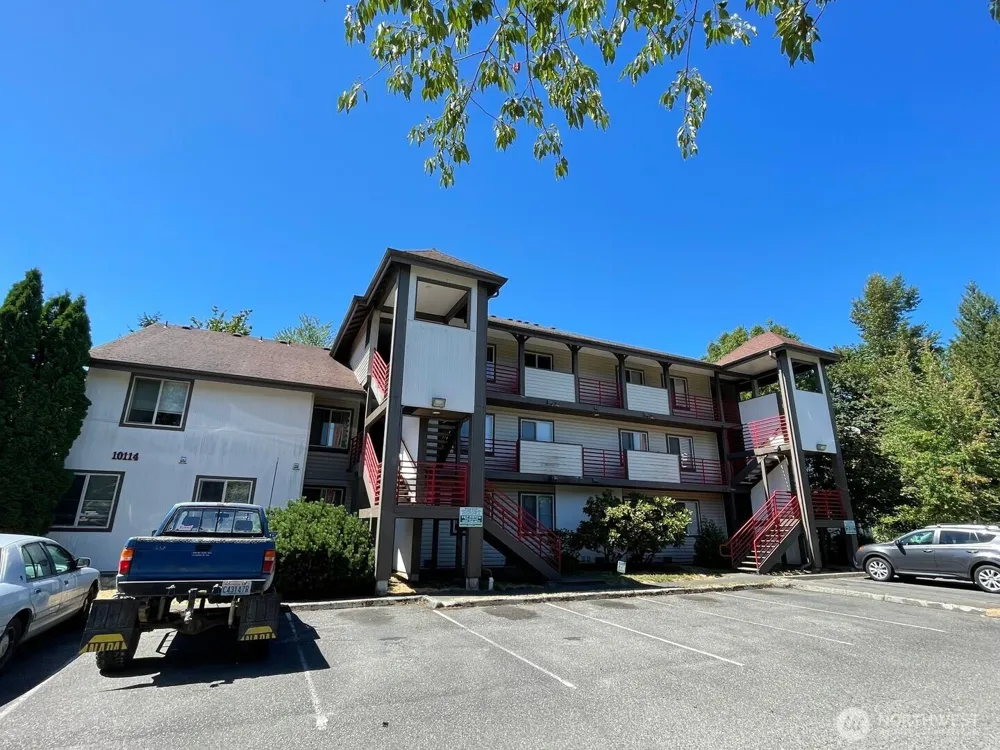 10114 Mountain Loop Highway #32/31 Granite Falls, WA 98252