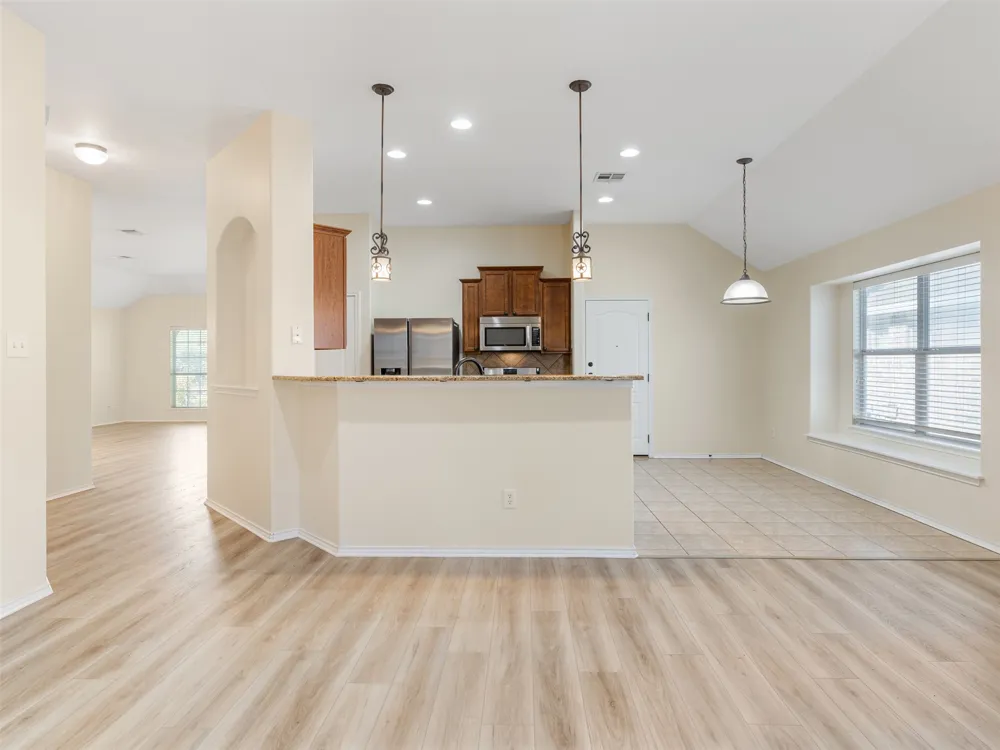 537 Bluehaw Drive Georgetown, TX 78628