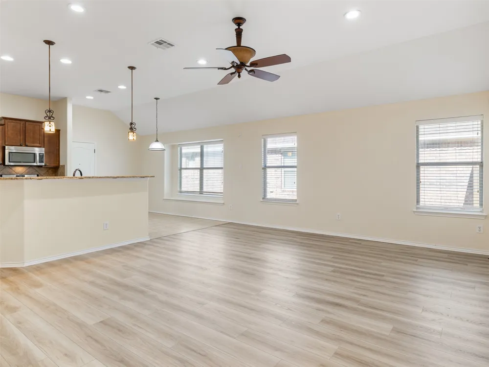 537 Bluehaw Drive Georgetown, TX 78628
