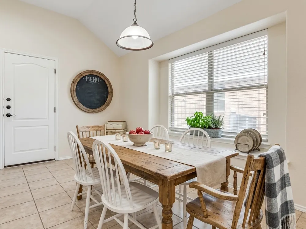 537 Bluehaw Drive Georgetown, TX 78628