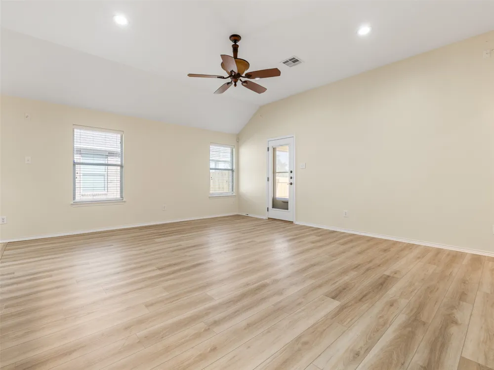 537 Bluehaw Drive Georgetown, TX 78628