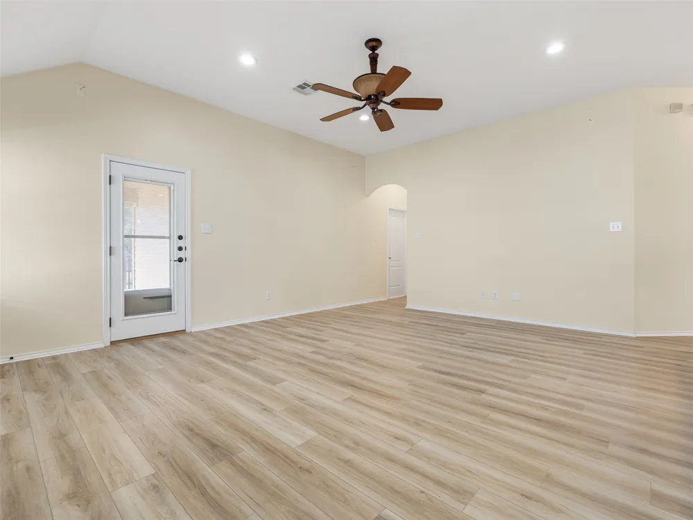 537 Bluehaw Drive Georgetown, TX 78628