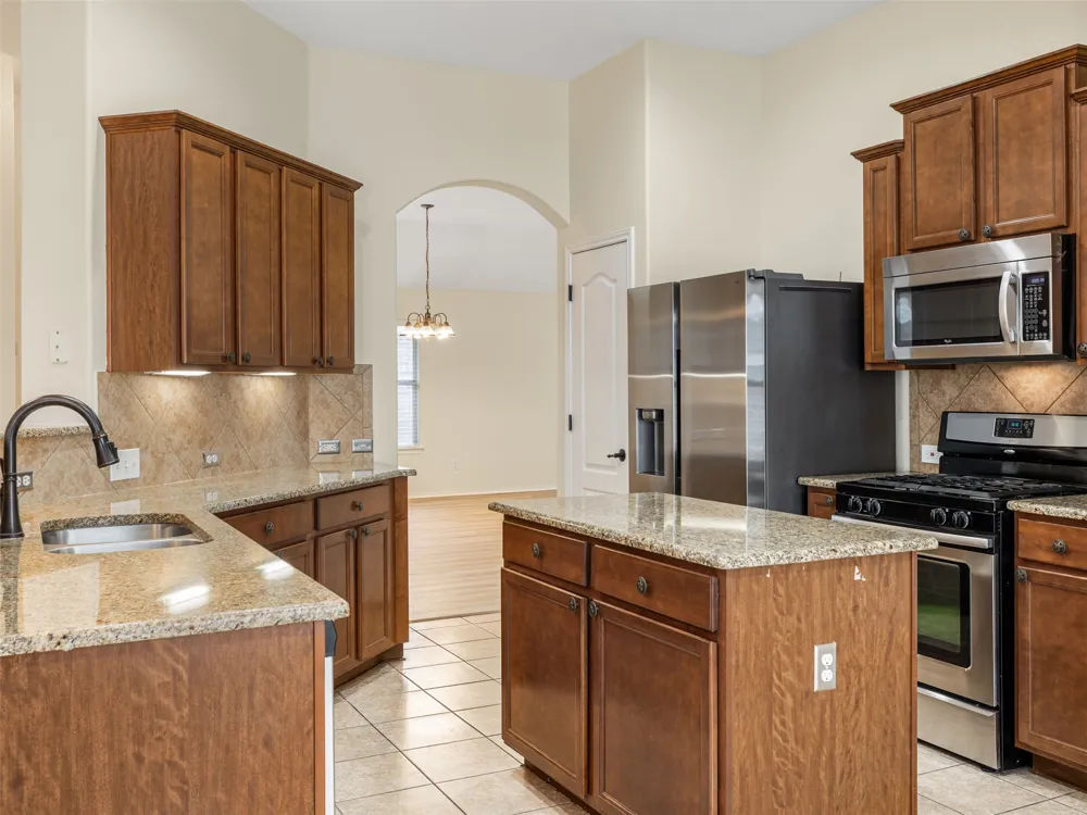 537 Bluehaw Drive Georgetown, TX 78628