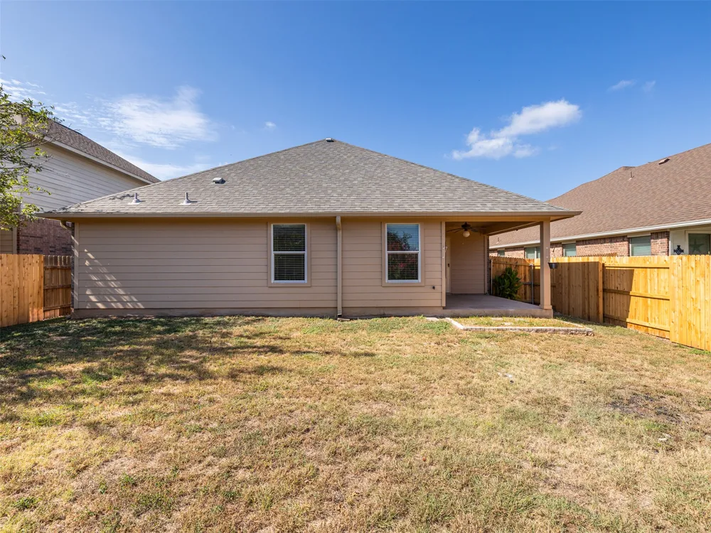 537 Bluehaw Drive Georgetown, TX 78628