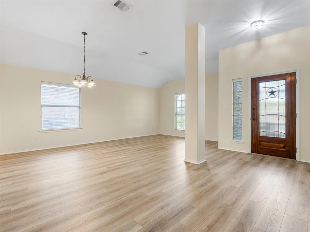 537 Bluehaw Drive Georgetown, TX 78628