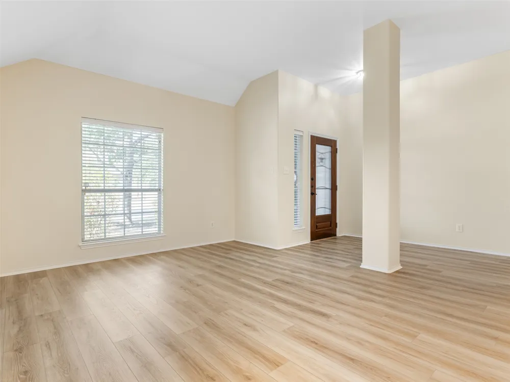 537 Bluehaw Drive Georgetown, TX 78628