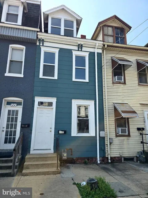 552 W PRINCESS STREET