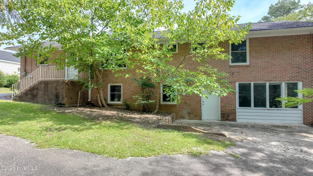 114 Eastover Avenue Clinton, NC 28328