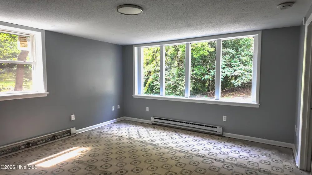 114 Eastover Avenue Clinton, NC 28328