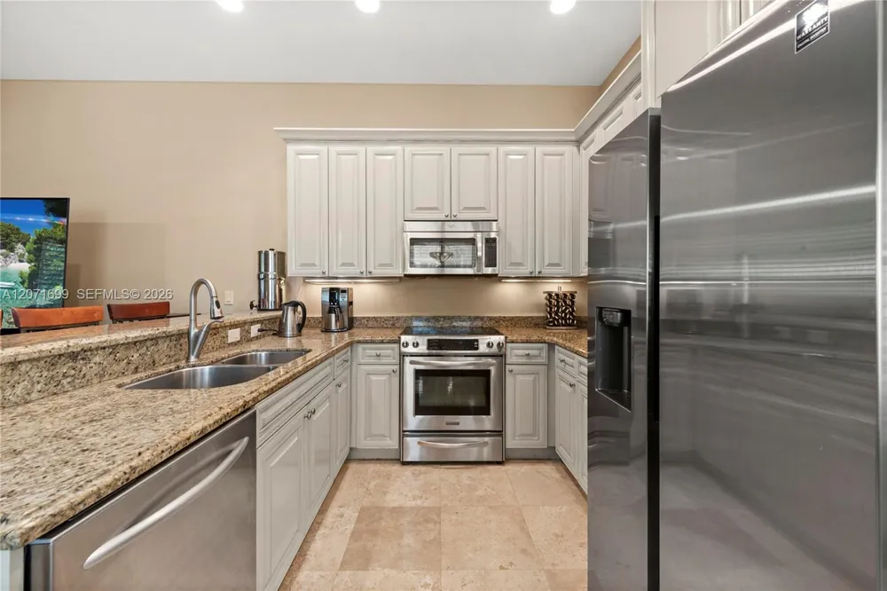 423 SW 16th St Fort Lauderdale, FL 33315