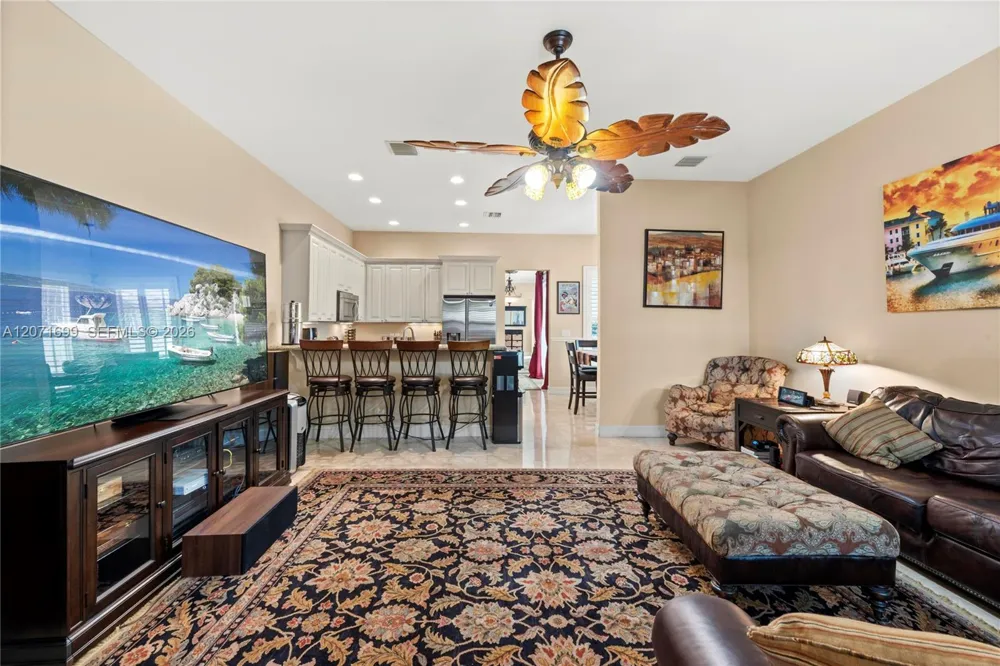 423 SW 16th St Fort Lauderdale, FL 33315