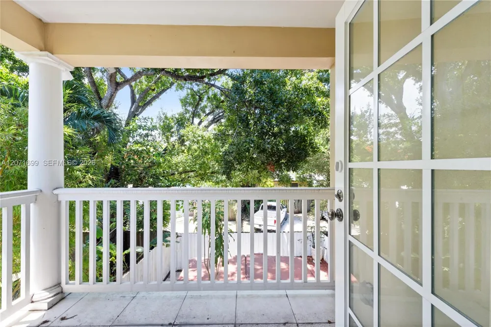 423 SW 16th St Fort Lauderdale, FL 33315