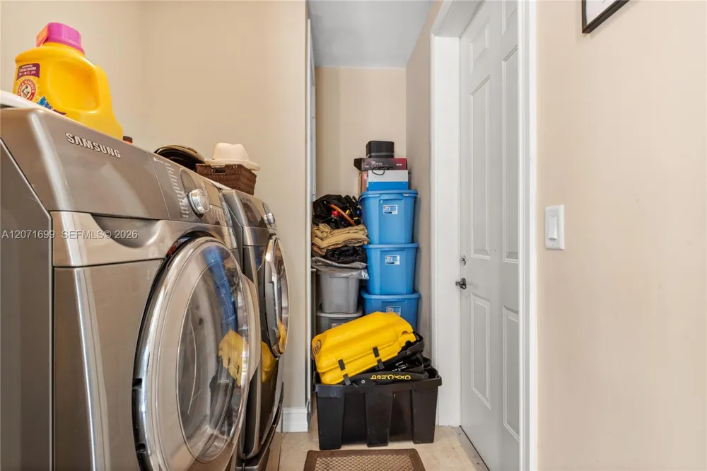 423 SW 16th St Fort Lauderdale, FL 33315