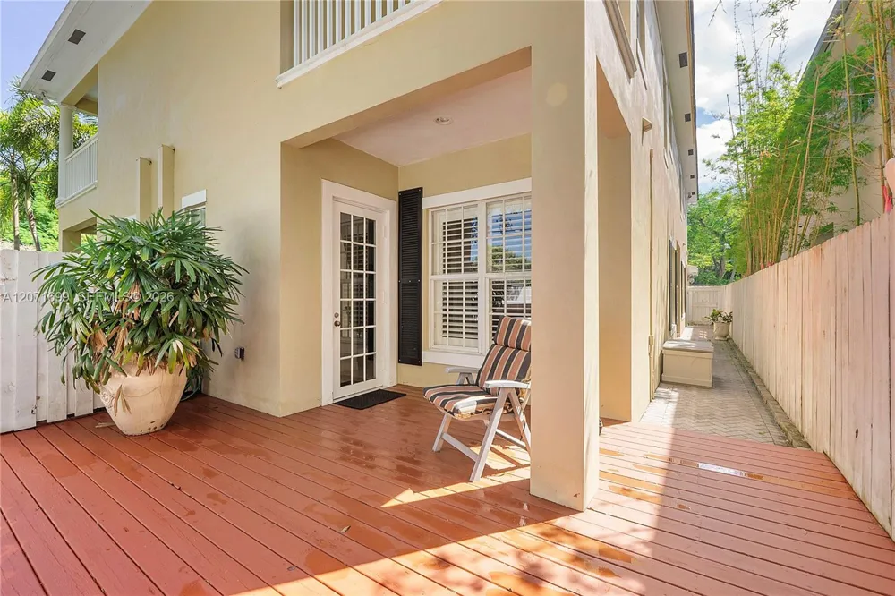 423 SW 16th St Fort Lauderdale, FL 33315