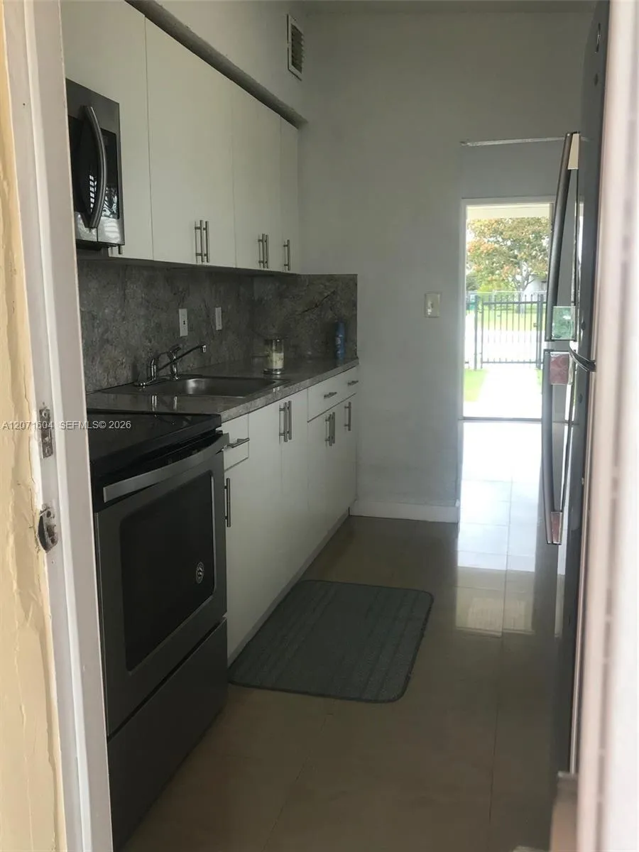 21625 SW 109th Ave Miami, FL 33170