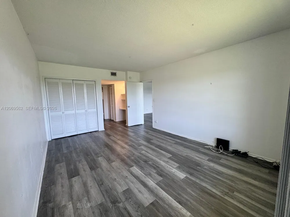 2950 Palm Aire Dr #605 Pompano Beach, FL 33069