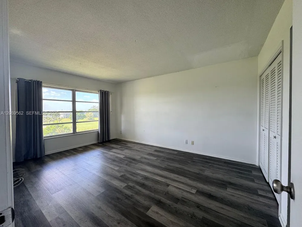 2950 Palm Aire Dr #605 Pompano Beach, FL 33069