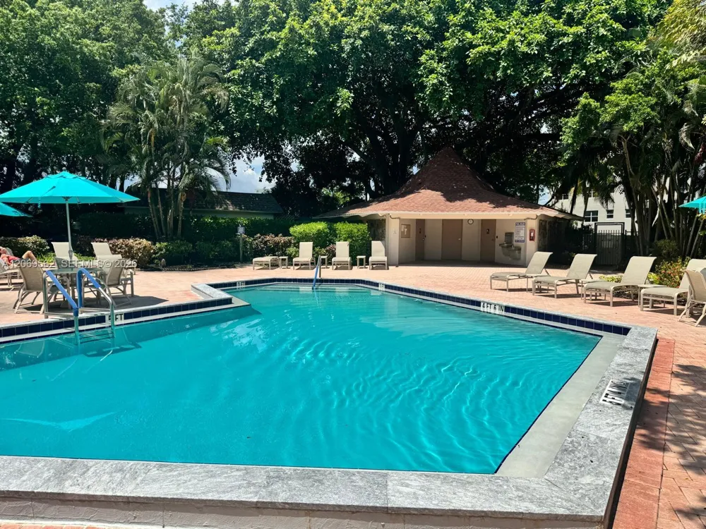 2950 Palm Aire Dr #605 Pompano Beach, FL 33069