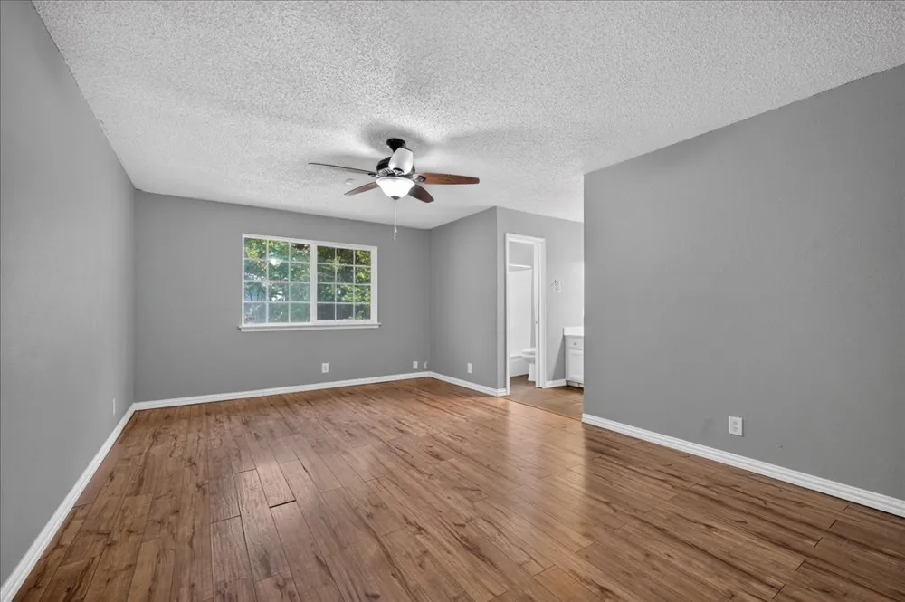 10215 Missel Thrush Drive Austin, TX 78750