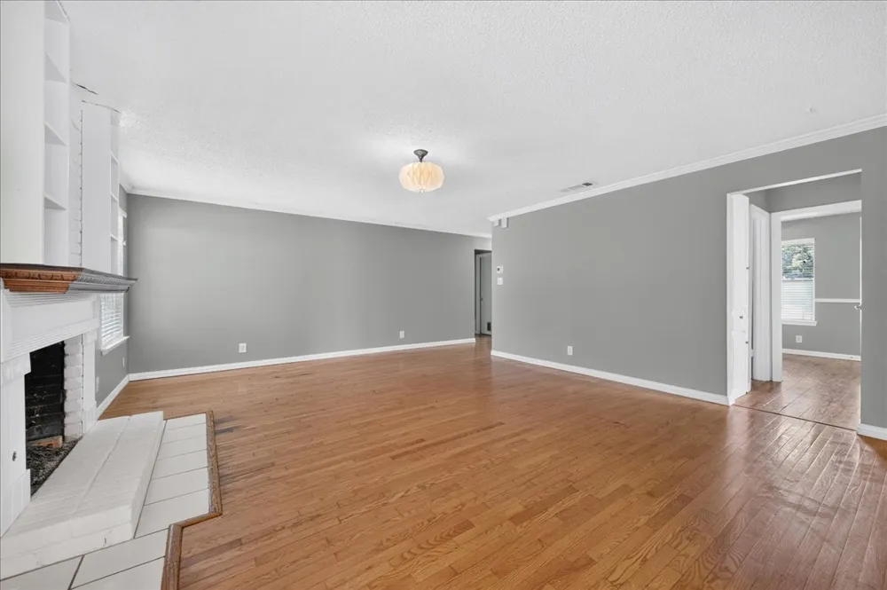 10215 Missel Thrush Drive Austin, TX 78750