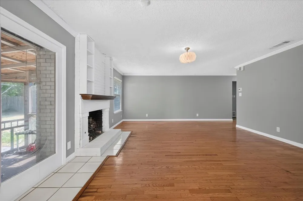 10215 Missel Thrush Drive Austin, TX 78750
