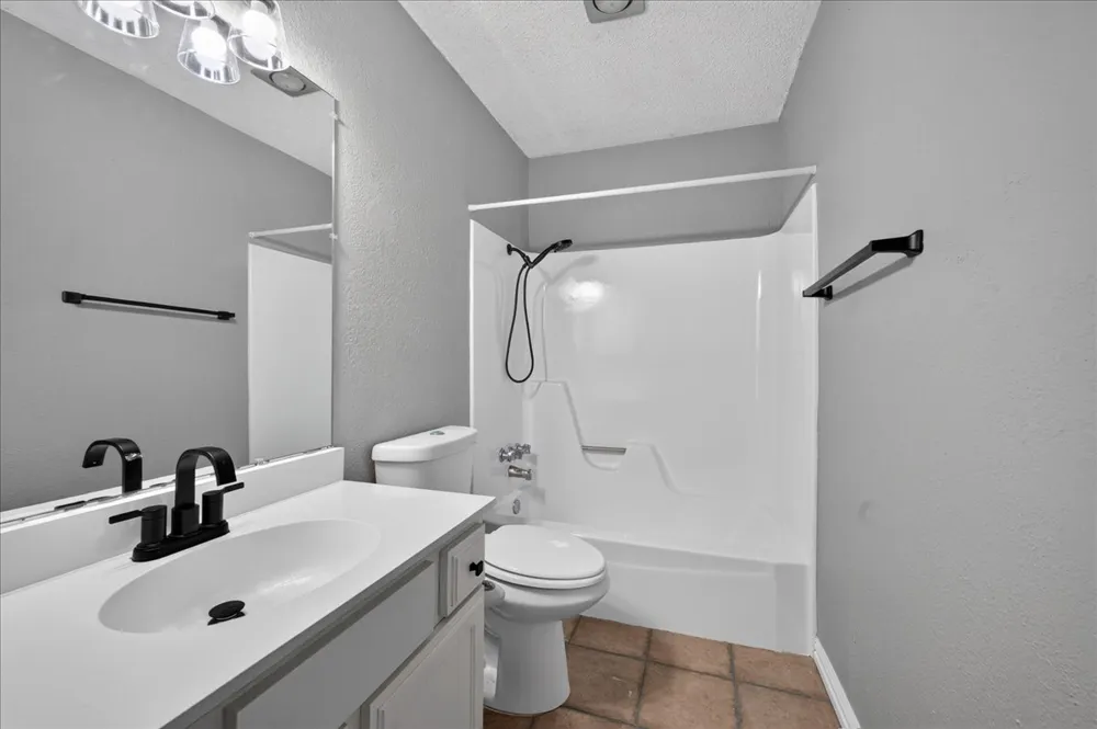 10215 Missel Thrush Drive Austin, TX 78750