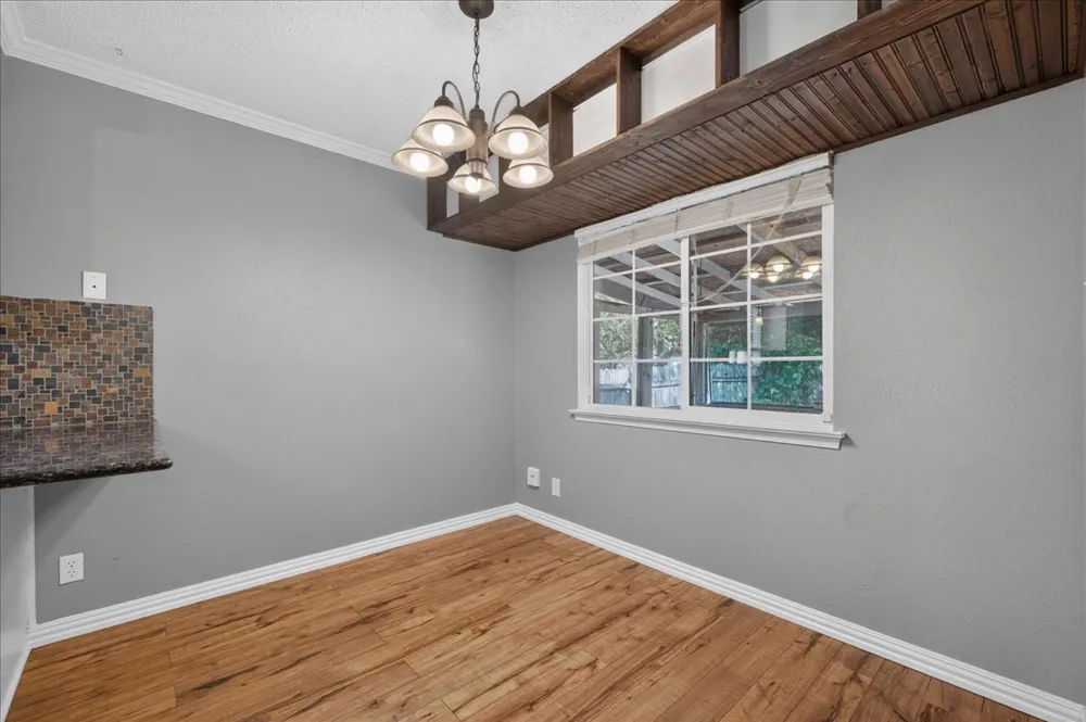 10215 Missel Thrush Drive Austin, TX 78750
