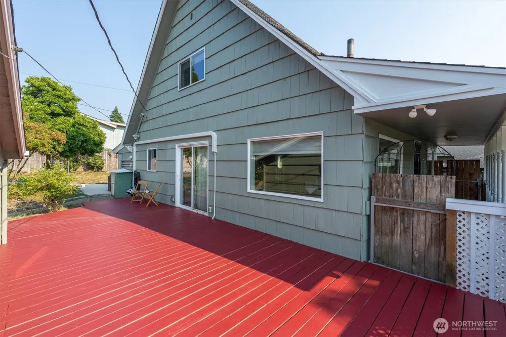 606 16th Avenue Kelso, WA 98626