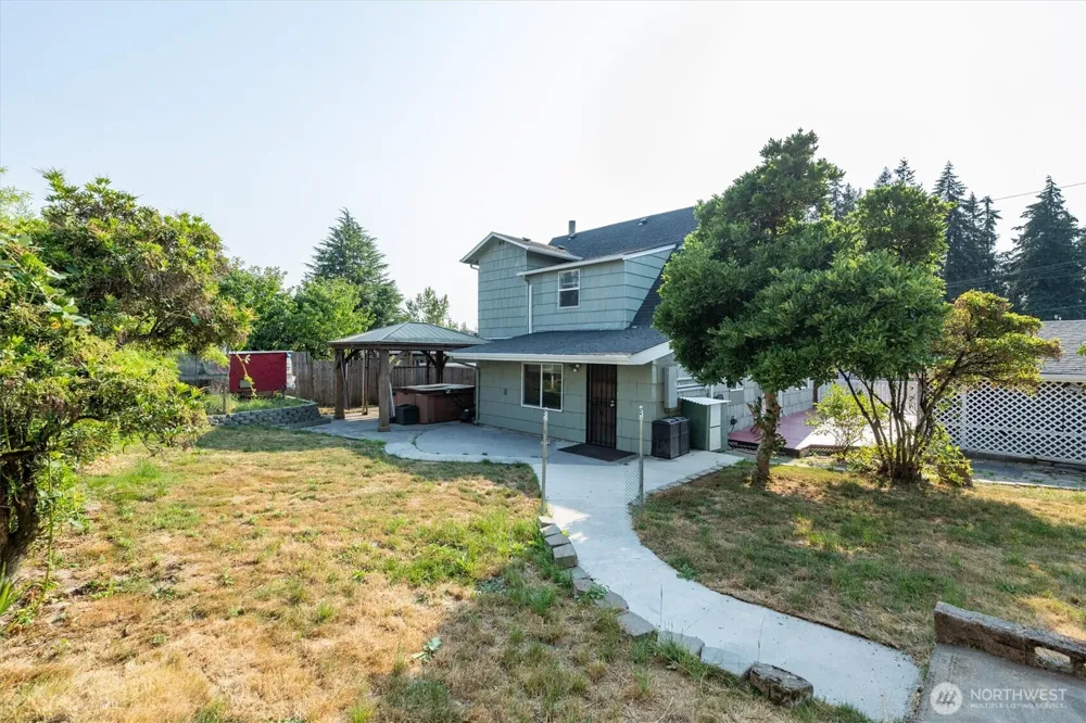 606 16th Avenue Kelso, WA 98626