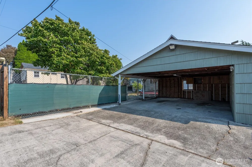 606 16th Avenue Kelso, WA 98626