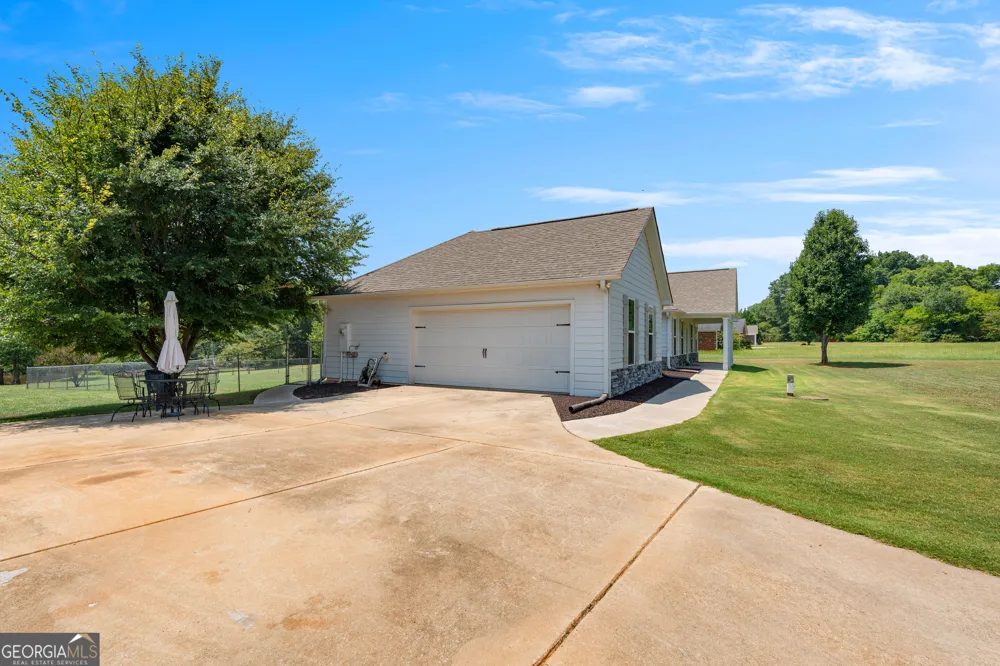 293 High Falls RD Jackson, GA 30233