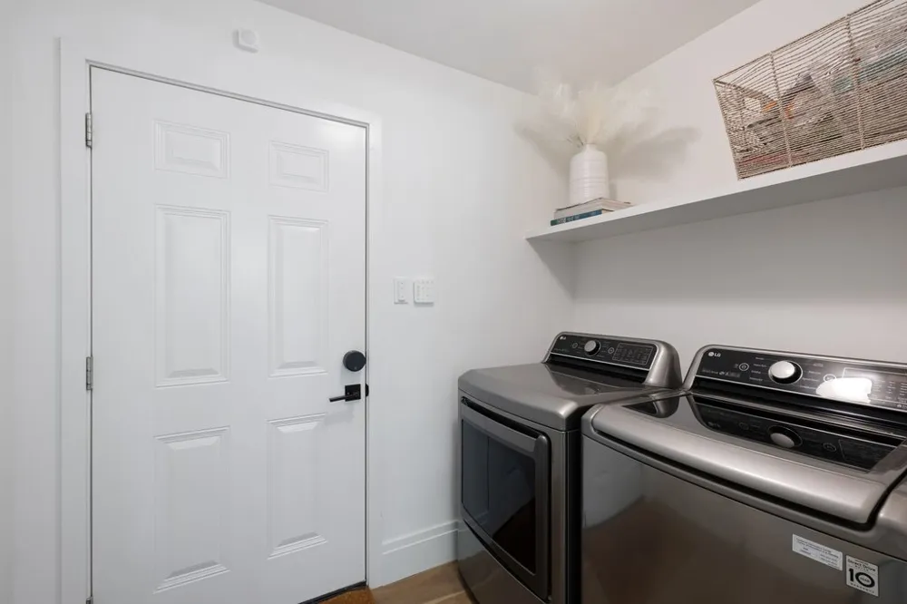808 Vanguard Street Lakeway, TX 78734