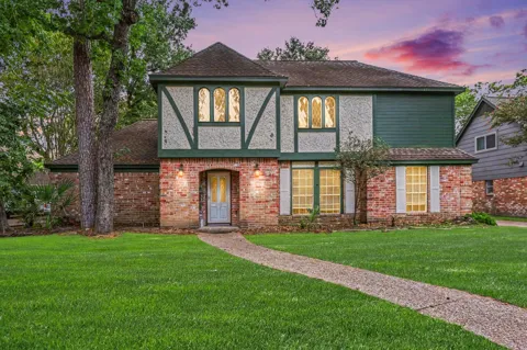5823 Havenwoods