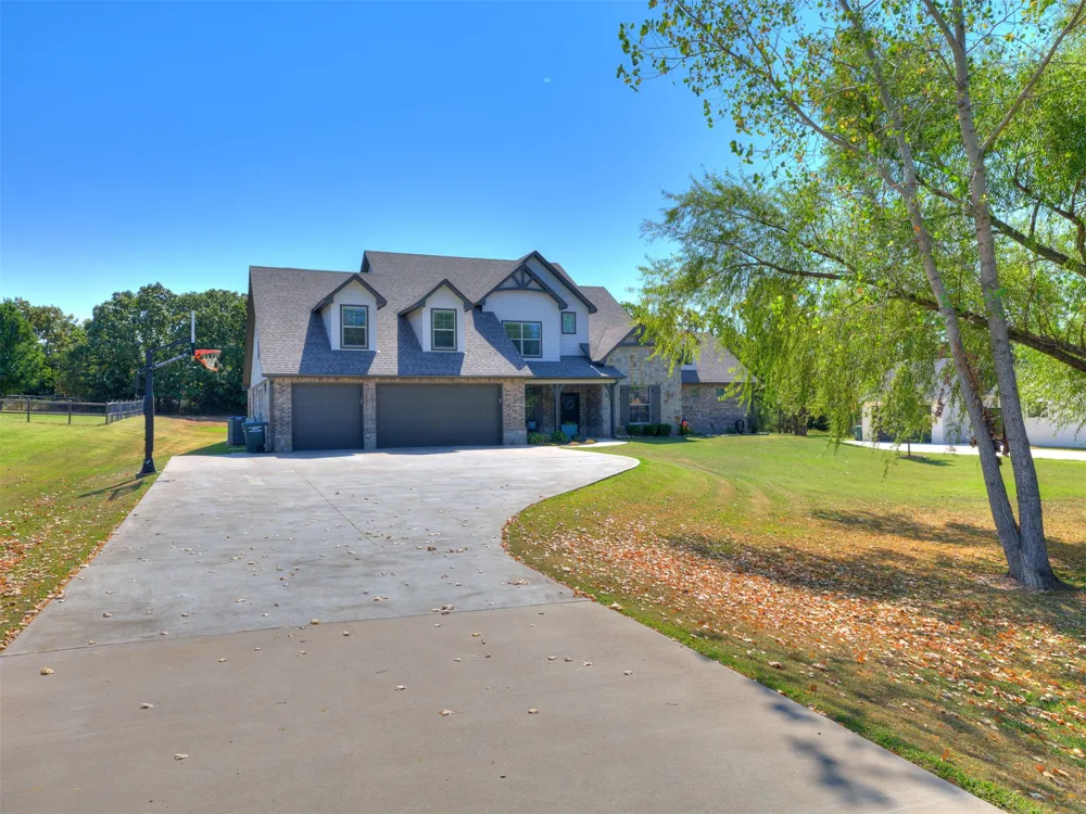 6713 S 119th West Avenue Sapulpa, OK 74066
