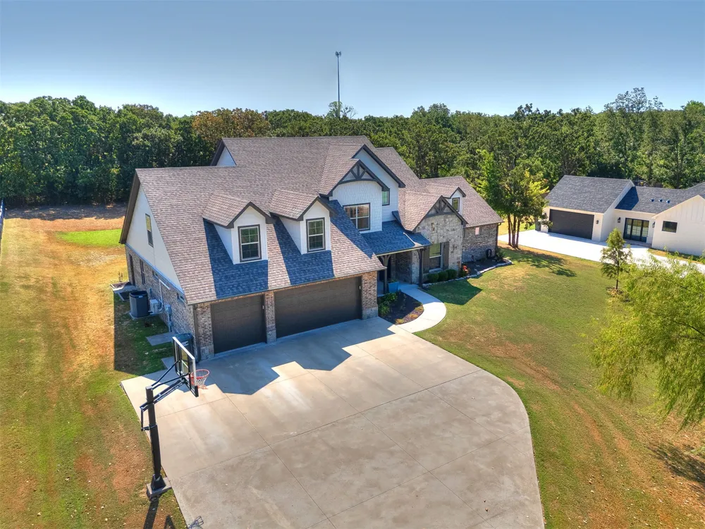 6713 S 119th West Avenue Sapulpa, OK 74066