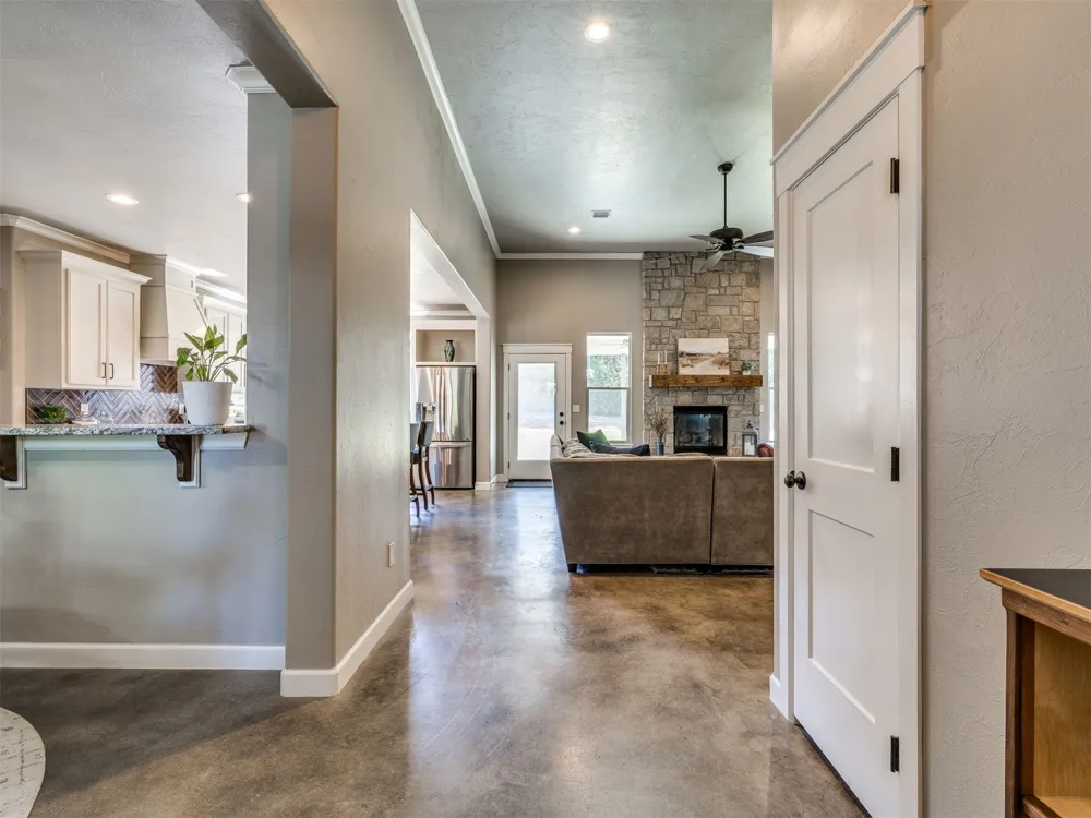 6713 S 119th West Avenue Sapulpa, OK 74066