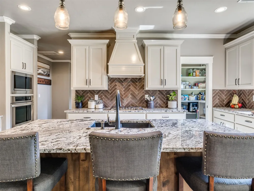 6713 S 119th West Avenue Sapulpa, OK 74066